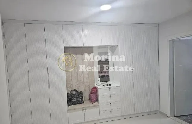 Tirane, shitet apartament 1+1 Kati 2, 93 m² 119.000 € (Fresku)