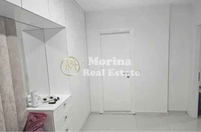 Tirane, shitet apartament 1+1 Kati 2, 93 m² 119.000 € (Fresku)