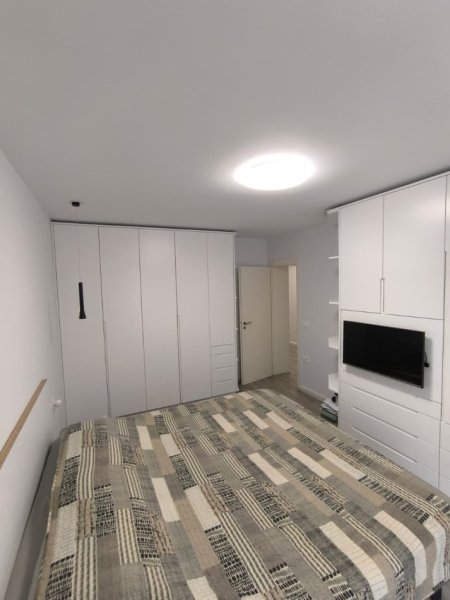Tirane, jepet me qera apartament 2+1+Ballkon Kati 3, 100 m² 1.100 € (Rruga Vaso Pasha)
