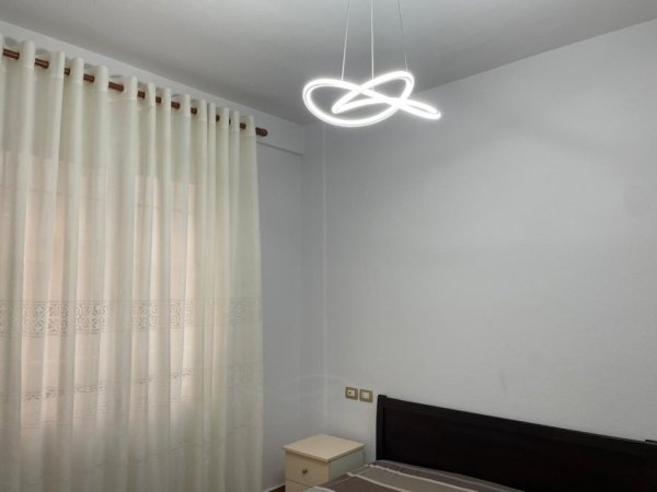 Tirane, jepet me qera apartament 1+1+Ballkon Kati 1, 60 m² 500 € (Inxhinieria e Ndertimit)
