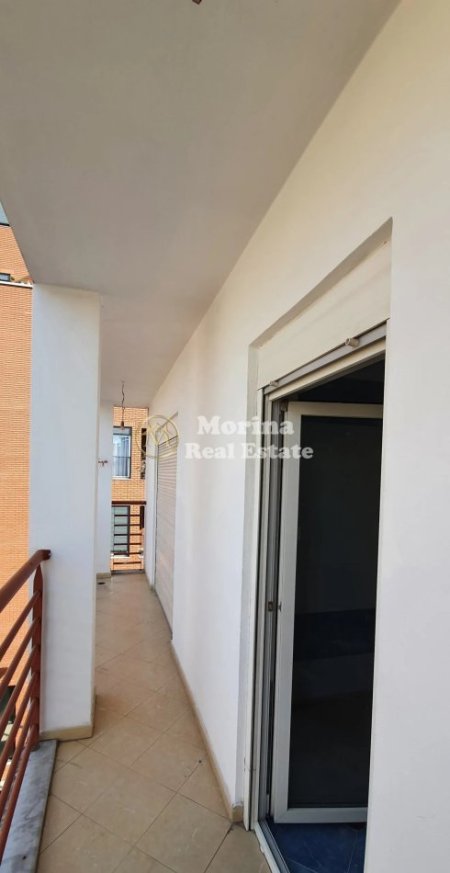Tirane, shitet apartament 2+1 Kati 4, 110 m² 165.000 € (Ali Demi)