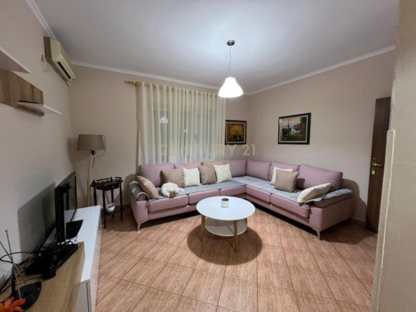 Tirane, jepet me qera apartament 2+1 Kati 5, 81 m² 450 € (Ali Demi)
