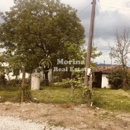 Tirane, shitet toke , 300 m² 80.000 € (Kashar)