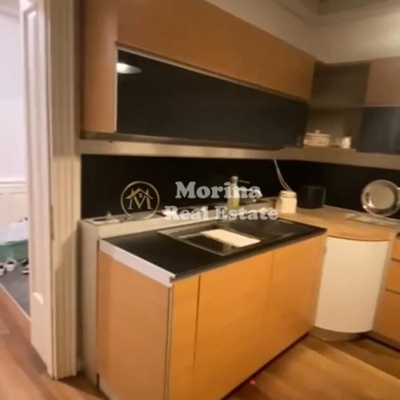 Tirane, jepet me qera apartament 1+1+Aneks Kati 2, 80 m² 600 € (Shkolla E Kuqe)