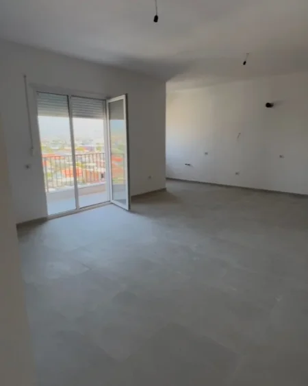 Tirane, shitet apartament 3+1 , 153 m² 122.400 € 
