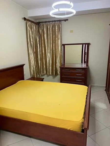 Tirane, jepet me qera apartament 1+1+Ballkon Kati 7, 70 m² 400 € (AFER BAR ARTISTI ASTIR)