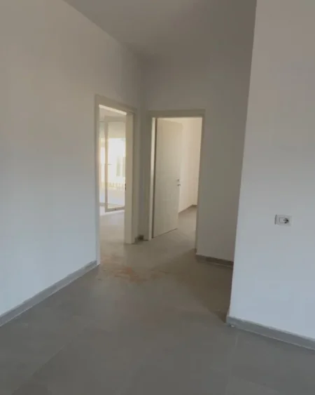 Tirane, shitet apartament 3+1 , 153 m² 122.400 € 