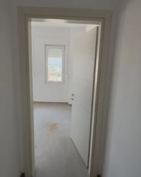 Tirane, shitet apartament 3+1 , 153 m² 122.400 € 