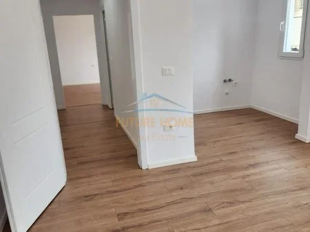 Tirane, shitet apartament 1+1 Kati 4, 51 m² 95.000 € (Porcelan)
