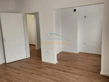 Tirane, shitet apartament 1+1 Kati 4, 51 m² 95.000 € (Porcelan)
