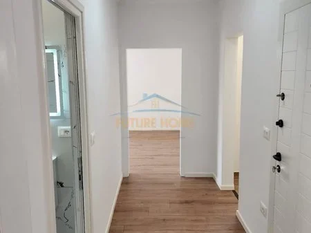 Tirane, shitet apartament 1+1 Kati 4, 51 m² 95.000 € (Porcelan)
