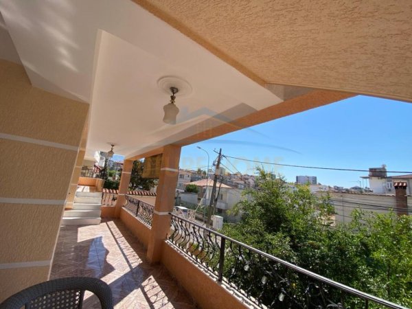 Tirane, jepet me qera apartament 2+1 Kati 1, 157 m² 500 €