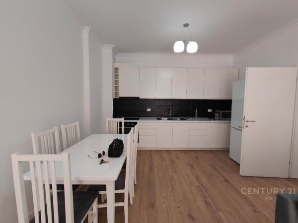 Tirane, jepet me qera apartament 1+1 Kati 1, 80 m² 550 € (Oxhaku)