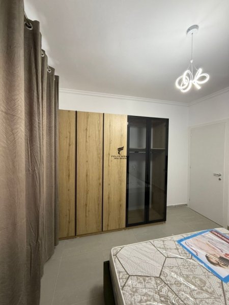 Shkembi Kavajes, shitet apartament 1+1 Kati 1, 57 m² 77.000 € (PAS SHINAVE)