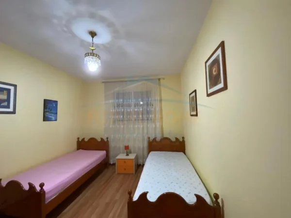 Tirane, jepet me qera apartament 2+1 Kati 1, 157 m² 500 € (Ish Tregu Elektrik, Tiranë)