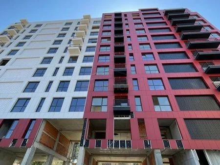 Tirane, shitet apartament 2+1 Kati 7, 105.000 m² 263.000 € (Stacioni Trenit)