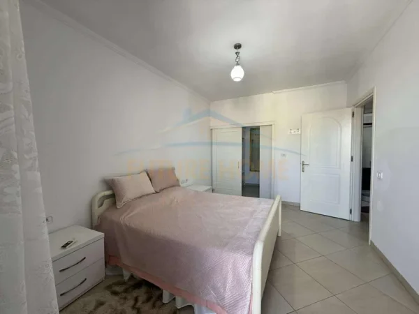 Tirane, jepet me qera apartament 2+1+Ballkon Kati 3, 110 m² 450 € (RRUGA INDUSTRIALE ARDENO)  UNA56884
