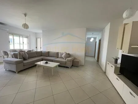 Tirane, shitet apartament 3+1 Kati 3, 117 m² 220.000 € (Bulevardi i Ri)
