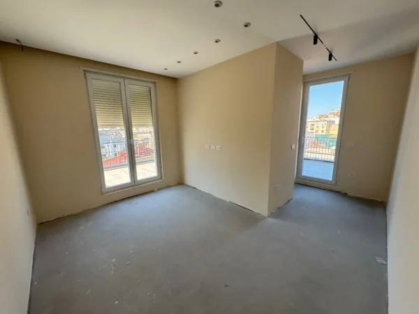 Tirane, shitet apartament 2+1 , 142 m² 315.000 € 