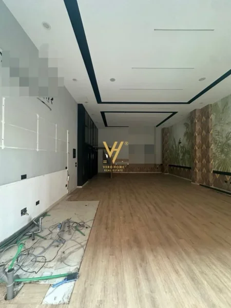 Tirane, jepet me qera ambjent biznesi Kati 0, 104 m² 700 € (5 MAJI)