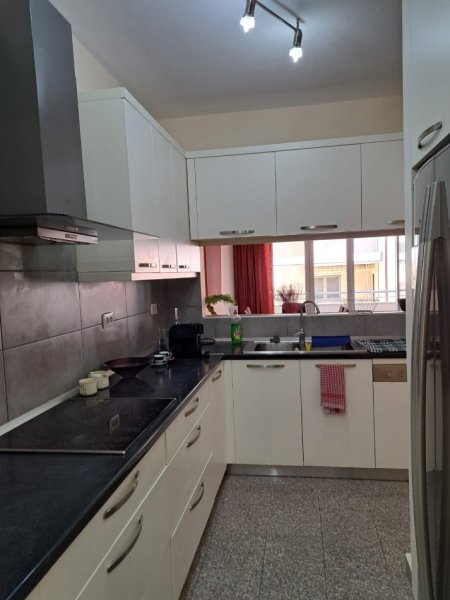 Tirane, jepet me qera apartament 2+1 Kati 0, 120 m² 900 € (Rruga Ibrahim Shalqizi)