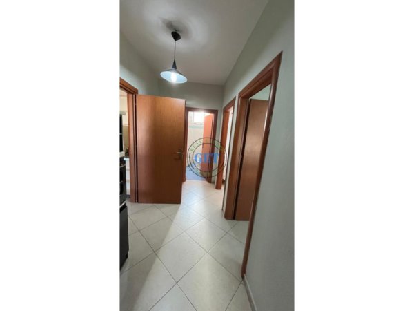 Durres, jepet me qera apartament 2+1 Kati 11, 85 m² 350 € (Ish URt)