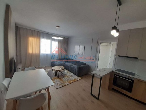 Apartament 1+1 + Post Parkimi me Qira Pazari i Ri Tirane