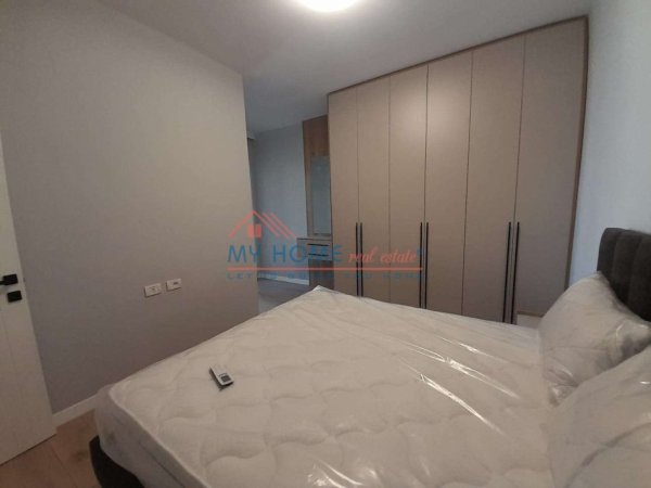 Apartament 1+1 + Post Parkimi me Qira Pazari i Ri Tirane