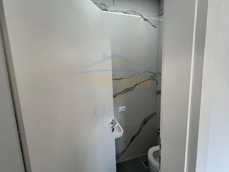 Tirane, jepet me qera apartament 2+1 Kati 1, 100 m² 900 € 