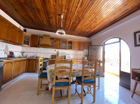Tirane, jepet me qera apartament 2+1 Kati 1, 157 m² 500 € 