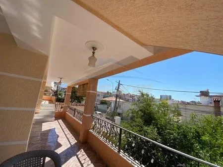 Tirane, jepet me qera apartament 2+1 Kati 1, 157 m² 500 € 