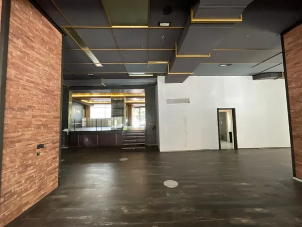 Tirane, shitet Kati 0, 440 m² (rruga mihal ciko)