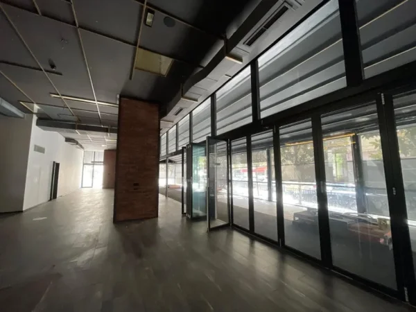 Tirane, shitet Kati 0, 440 m² (rruga mihal ciko)