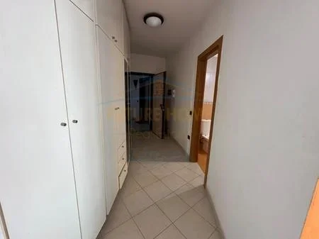 Tirane, shitet apartament 1+1 Kati 9, 52 m² 73.000 € (Unaza e re)