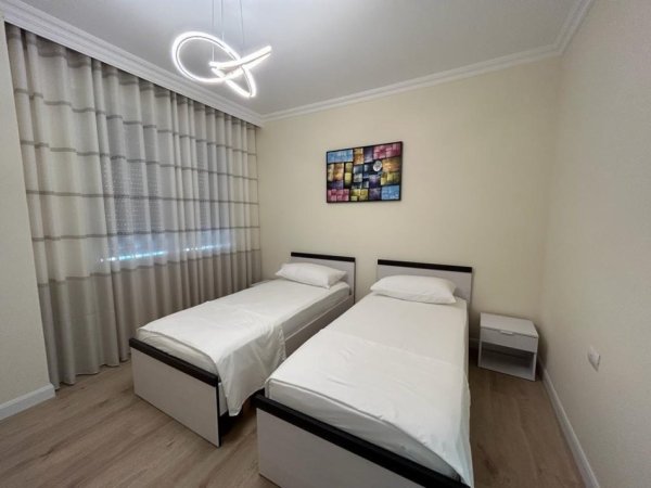 APARTAMENT 2+1+POST PARKIMI ME QERA TEK ATSH, QENDER