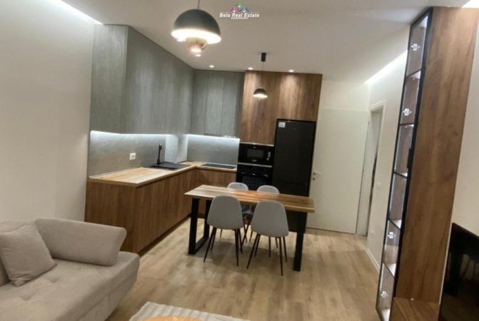 Tirane, jepet me qera apartament 2+1 Kati 6, 97 m² 480 € (Univers City)