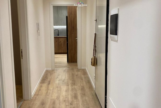 Tirane, jepet me qera apartament 2+1 Kati 6, 97 m² 480 € (Univers City)