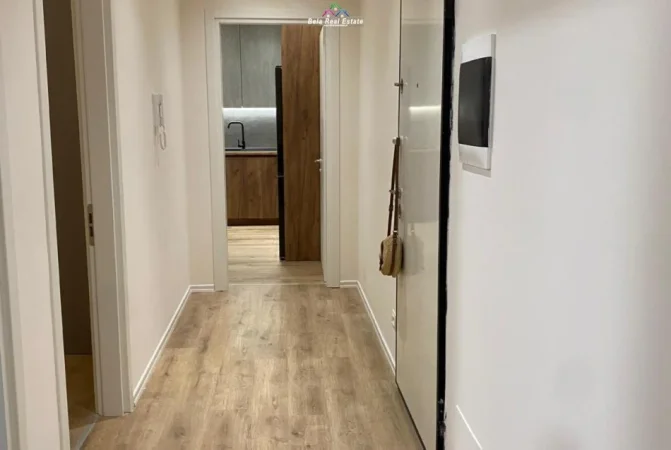 Tirane, jepet me qera apartament 2+1 Kati 6, 97 m² 480 € (Univers City)
