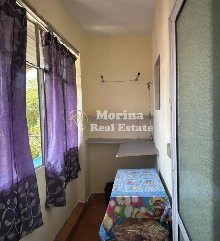 Tirane, jepet me qera apartament 1+1 Kati 4, 60 m² 400 € (Laprake (Kupola))