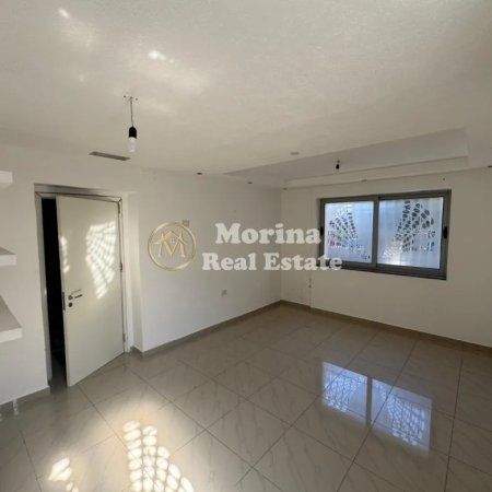 Tirane, jepet me qera ambjent biznesi Kati 1, 100 m² 800 € (Rruga e Durrsit)