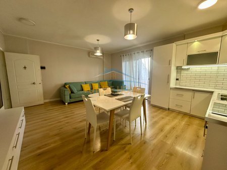 Tirane, jepet me qera apartament 1+1 Kati 2, 73 m² 600 € 