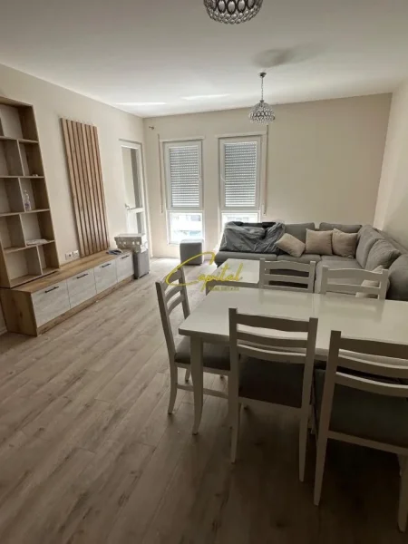 Tirane, jepet me qera apartament 2+1 Kati 2, 75 m² 600 € (5 MAJI)