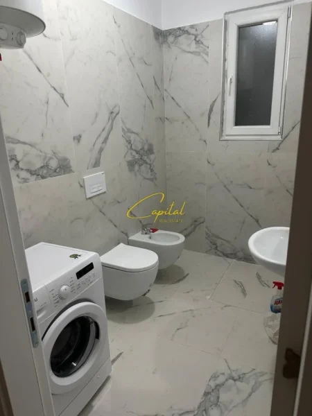 Tirane, jepet me qera apartament 2+1 Kati 2, 75 m² 600 € (5 MAJI)