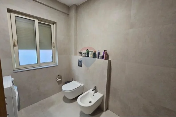 Tirane, shitet apartament 3+1+Ballkon Kati 5, 110 m² 155.000 € 