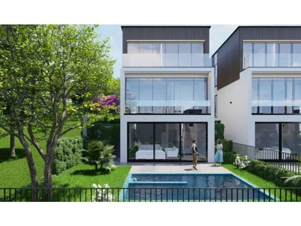 Tirane, shitet Vile 4+1+Ballkon , 461 m² (LIQENI I FARKES)