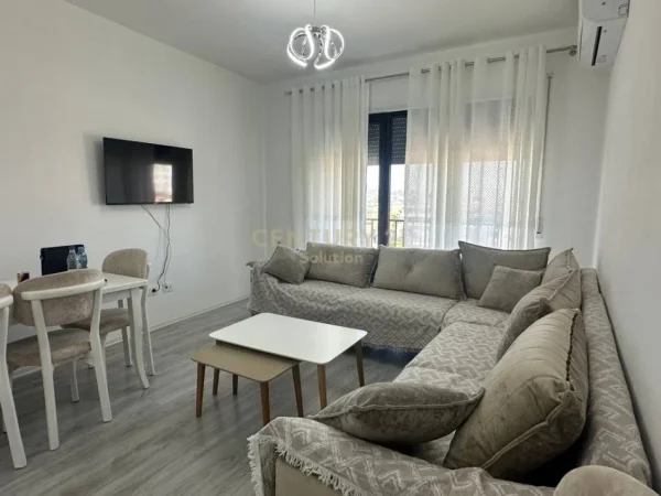 Tirane, jepet me qera apartament 2+1 Kati 3, 100 m² 570 € (Astir)