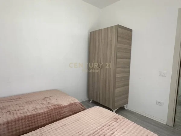 Tirane, jepet me qera apartament 2+1 Kati 3, 100 m² 570 € (Astir)