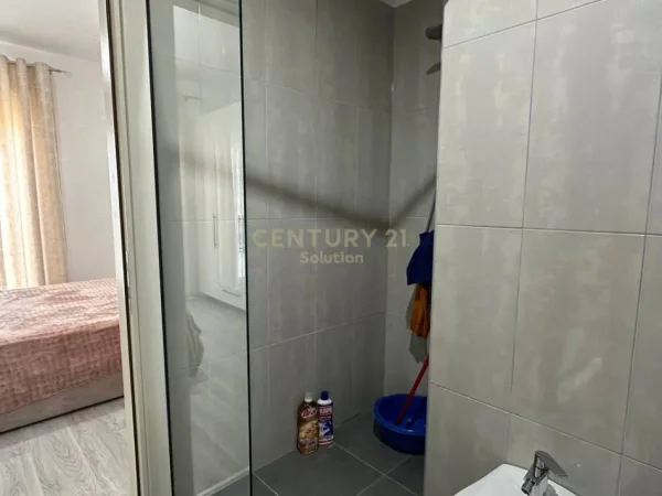 Tirane, jepet me qera apartament 2+1 Kati 3, 100 m² 570 € (Astir)