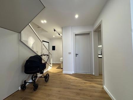 Tirane, jepet me qera apartament Dublex Kati 4, 150 m² 1.400 € 