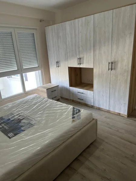 Tirane, jepet me qera apartament 2+1 Kati 2, 100 m² 600 € (5 Maj Concord Center prane Mjeksis)